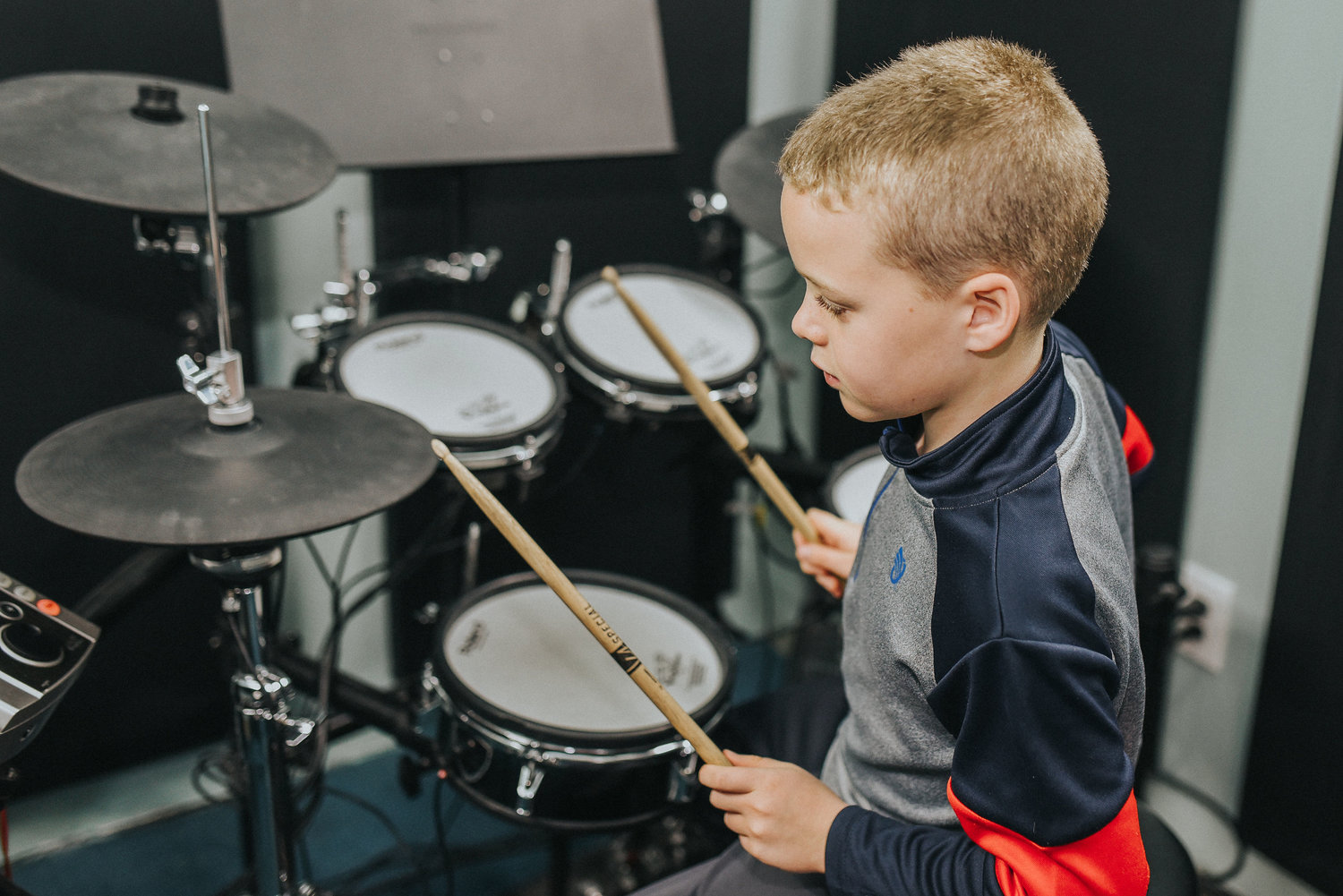 Kids Playing Drums And Having Fun With Videos Zero To Drum