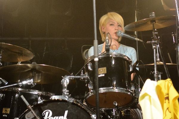 Shiho Yamanoha On Drum