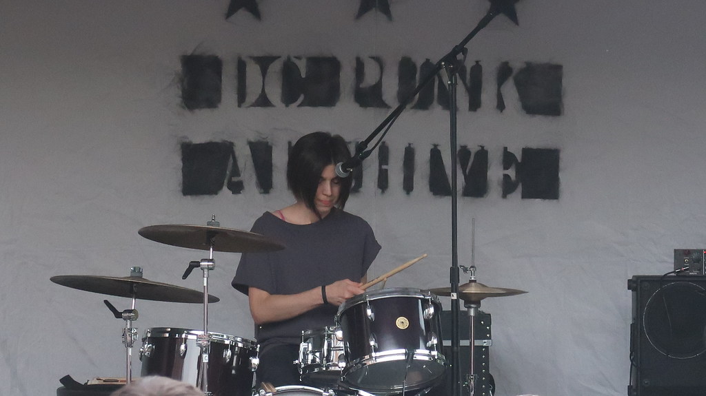 Amy Farina Drummer